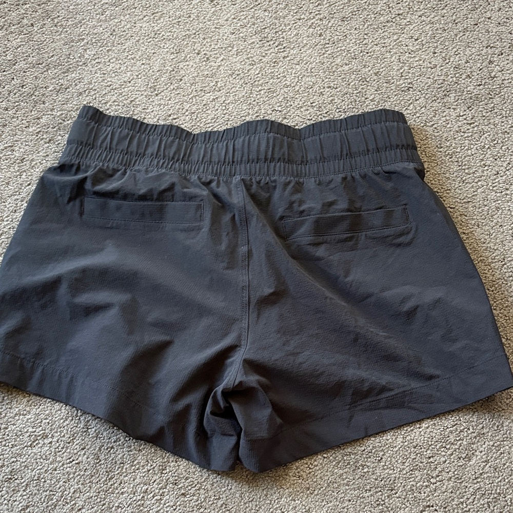 GAP Women's Charcoal Athletic Shorts - Picture 2 of 3